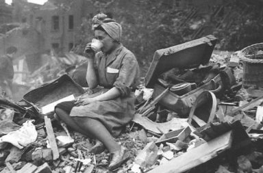 Escena de Londres después de un bombardeo Nazi - Movimiento Teosófico