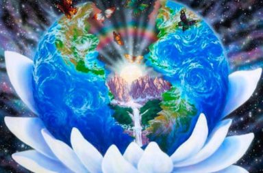 Planeta Terra aberto sobre uma flor de lótus branca, revelando montanhas, uma cascata e borboletas voando, ilustrando a lei do altruísmo.