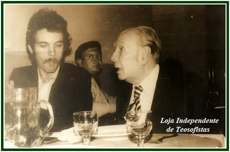Borges, o Sábio Cego na Biblioteca
