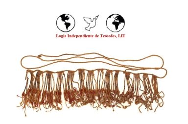 Un ejemplo de khipus antiguos como forma de escritura y lenguaje gráfico inca